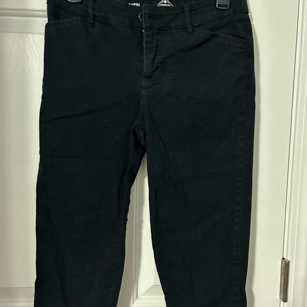Women’s black capris. St. John’s Bay size 4